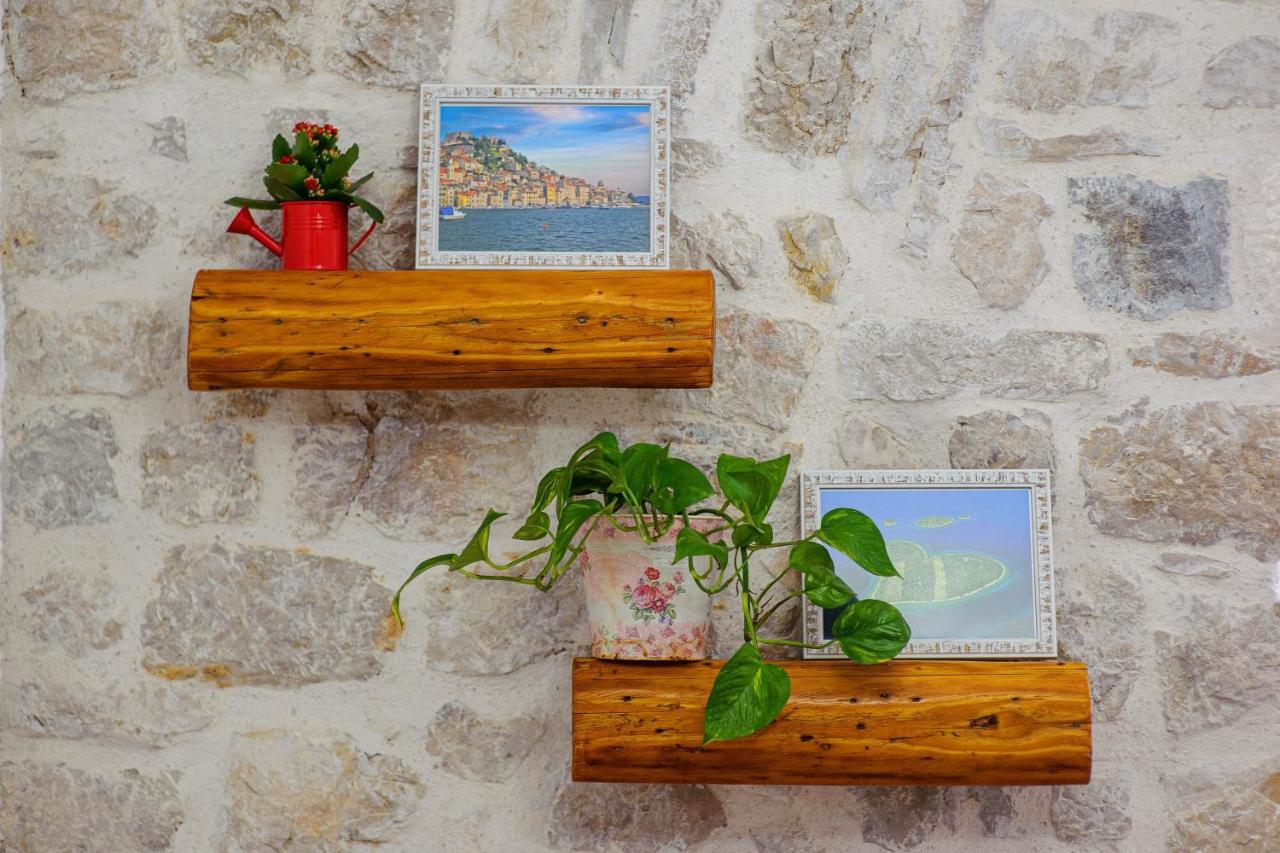 Apartments Festum Sibenik Bagian luar foto