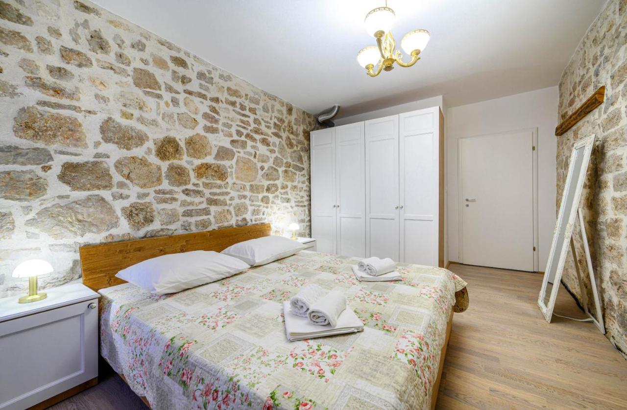 Apartments Festum Sibenik Bagian luar foto