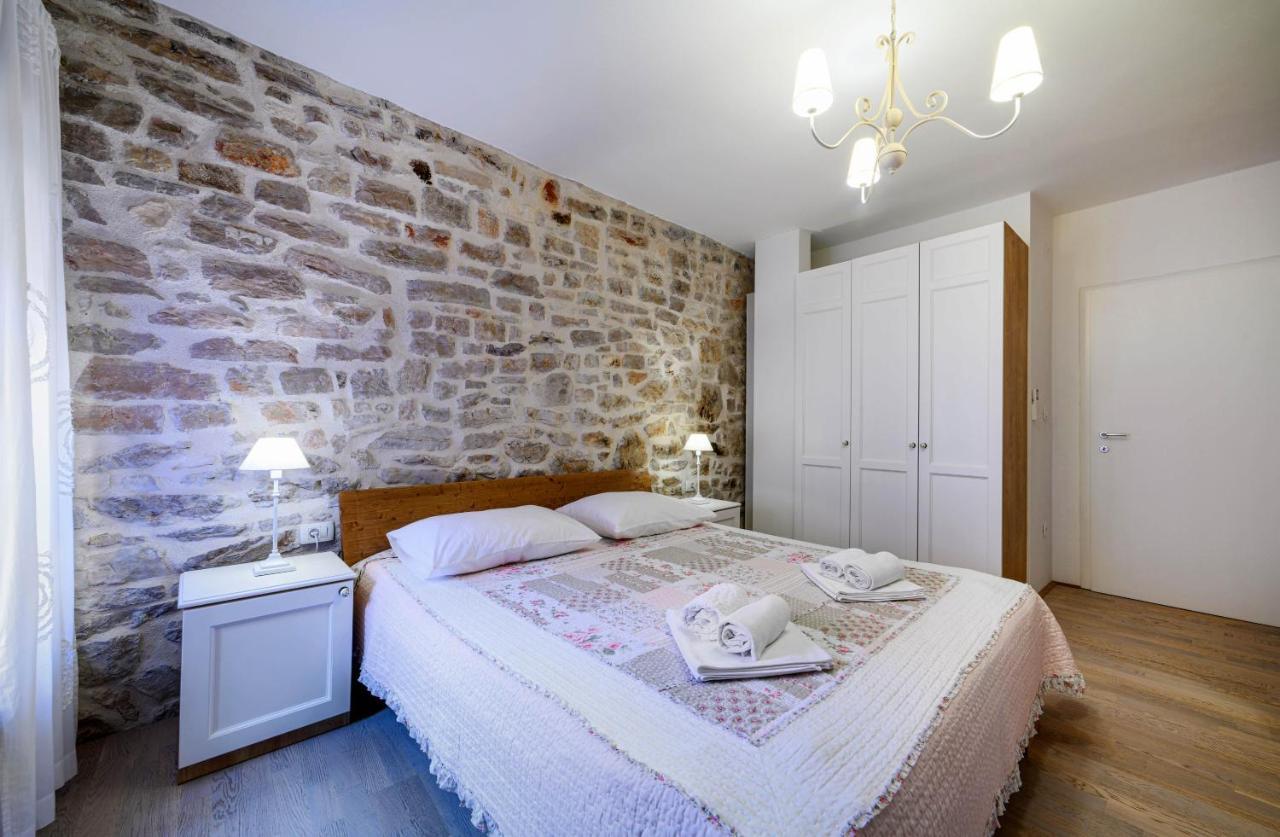 Apartments Festum Sibenik Bagian luar foto